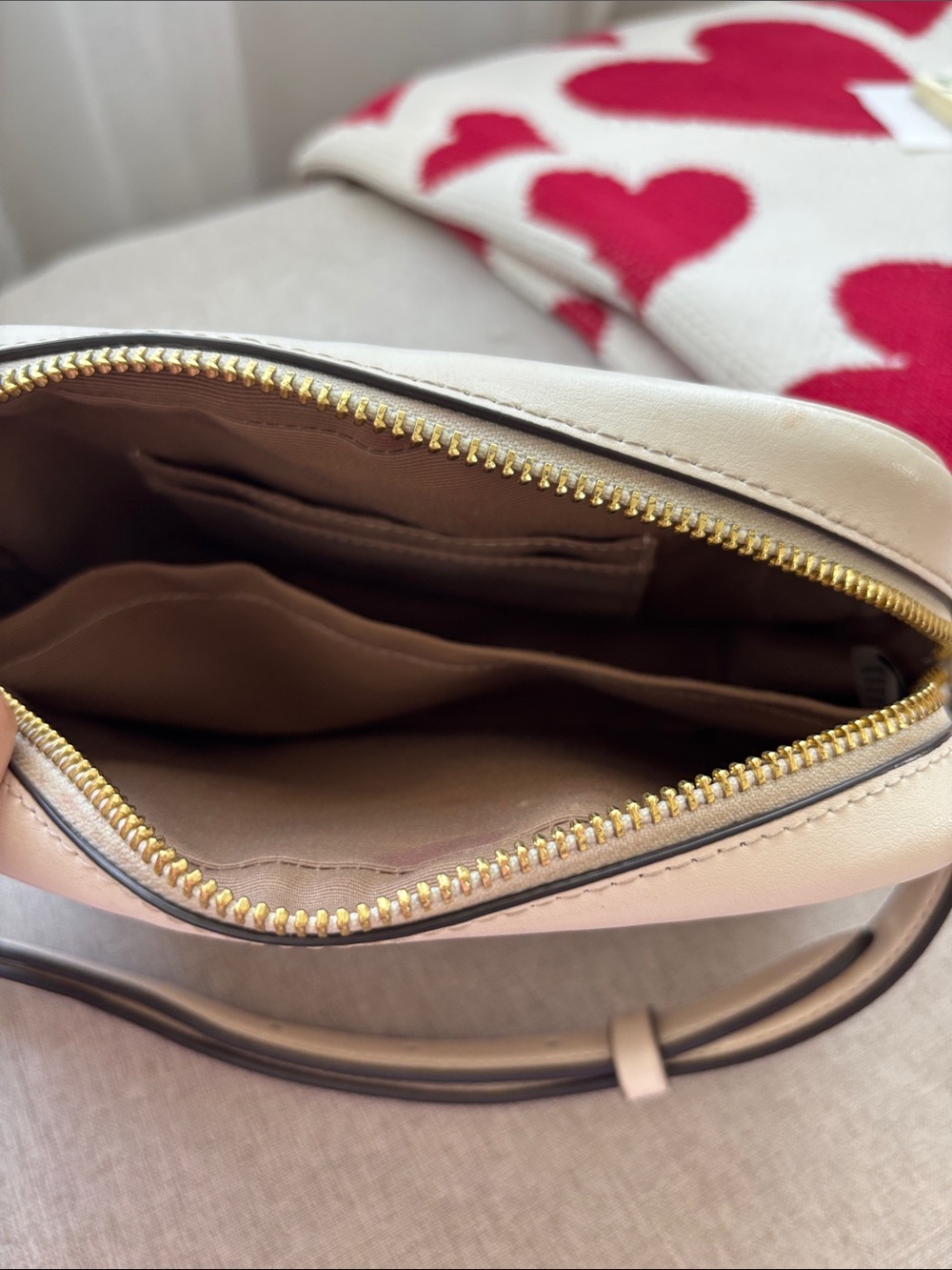 Coach Beige Signature Crossbody with Gold Logo - Picture 3 of 3